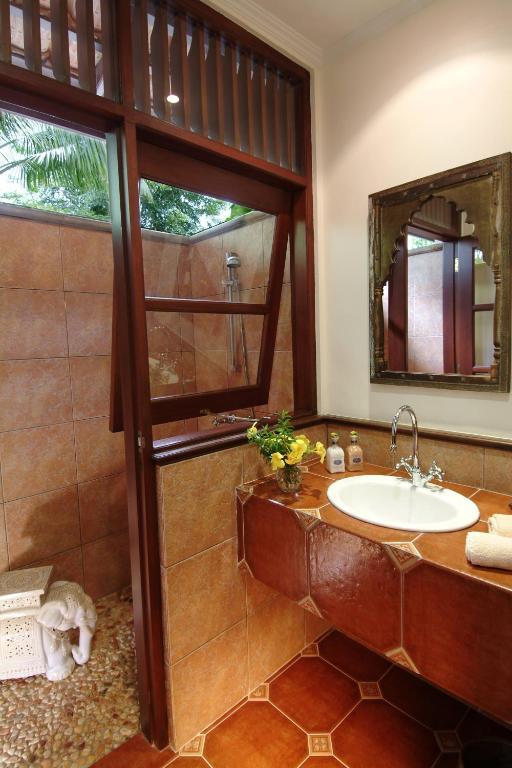 Tempat Senang Spa Resort & Restaurant Sekupang Bilik gambar