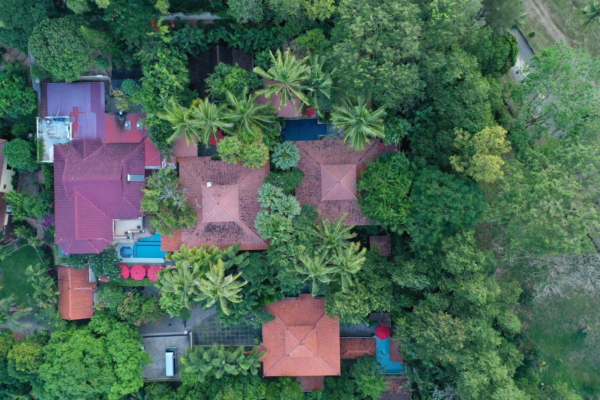 Tempat Senang Spa Resort & Restaurant Sekupang Luaran gambar